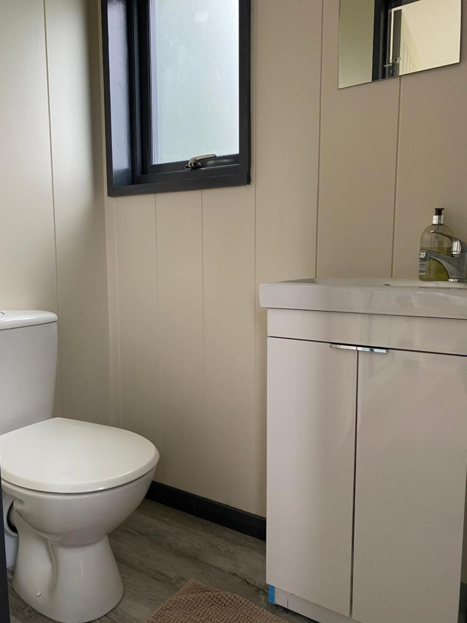 Вилла Burren Garden Glamping Hut Boston Экстерьер фото